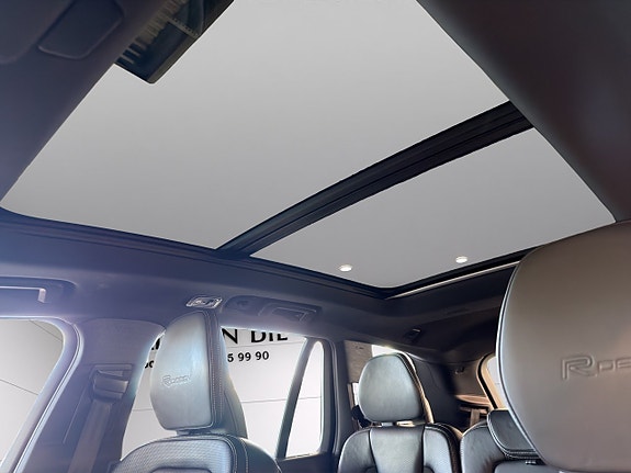 Volvo XC90 17 of 28