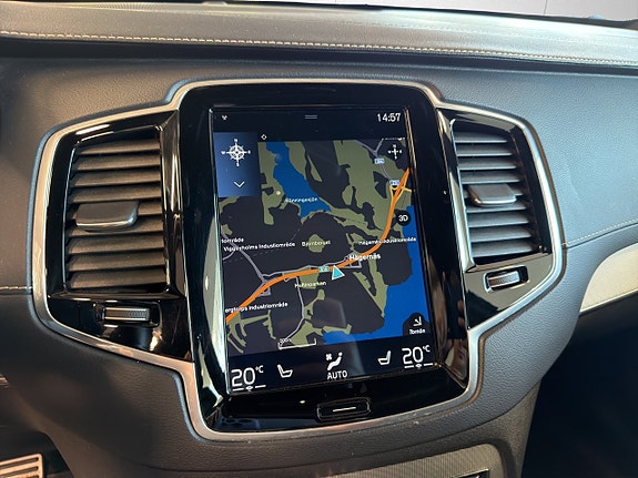 Volvo XC90 22 of 28