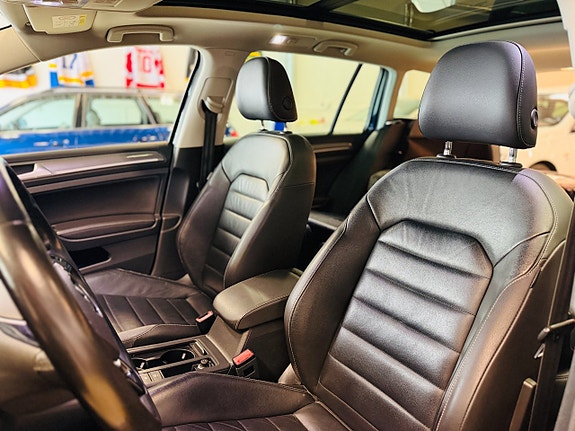 Volkswagen Golf Alltrack 15 of 23