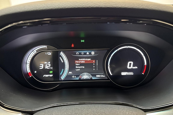 Kia e-Niro 10 of 18