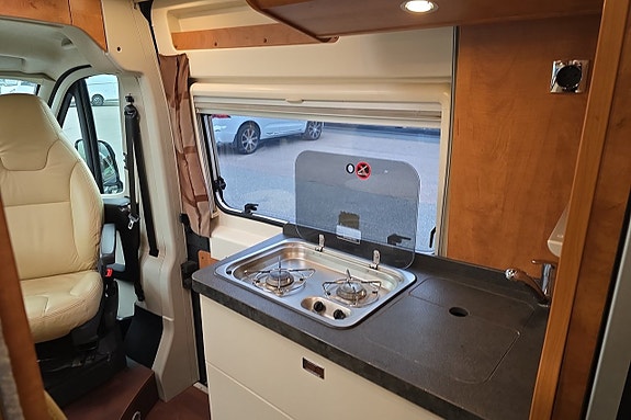 Malibu Carthago 640 LE 177hk Litium 300Ah/Clesana/iNet X Truma/Solcell/Drag 16 of 26