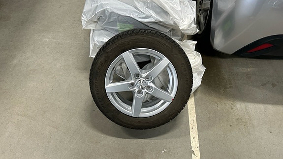 Toyota Yaris 16 of 17