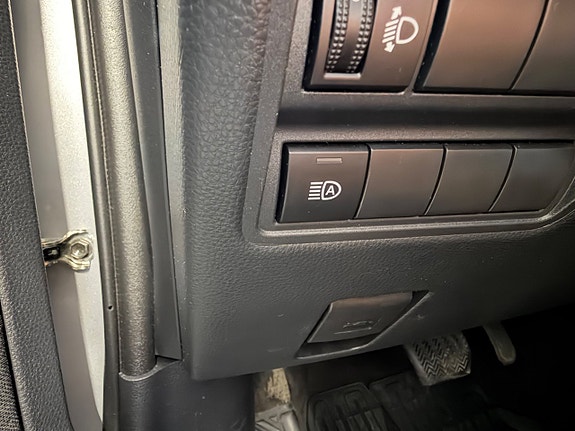 Toyota Yaris 13 of 17
