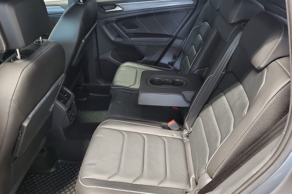 Volkswagen Tiguan 8 of 16