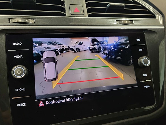 Volkswagen Tiguan 13 of 16