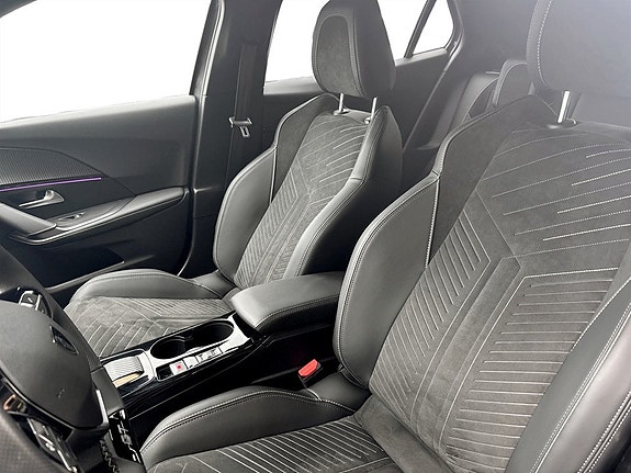 Peugeot 2008 5 of 17