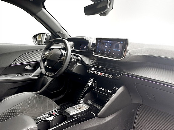 Peugeot 2008 13 of 17
