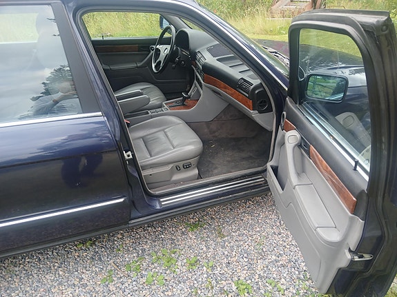 BMW 750iL 5 of 5
