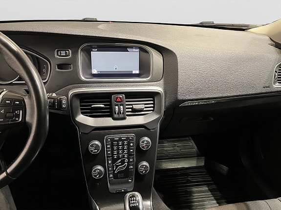 Volvo V40 Cross Country 19 of 19