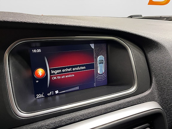 Volvo V40 Cross Country 14 of 19