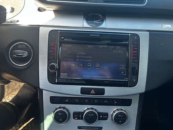 Volkswagen Passat Alltrack 19 of 23