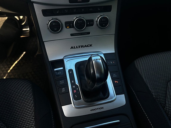 Volkswagen Passat Alltrack 18 of 23