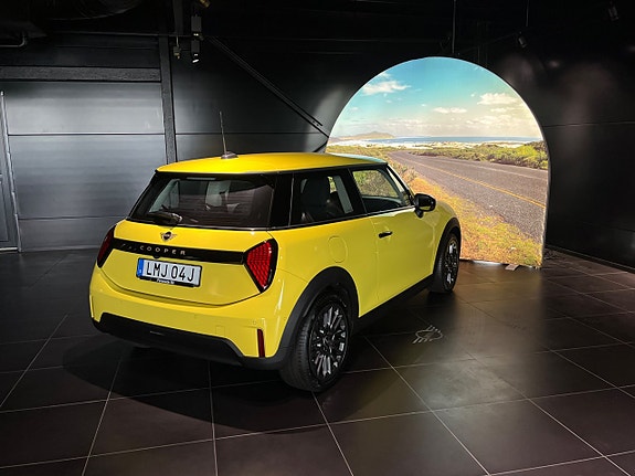MINI Cooper C 11 of 12