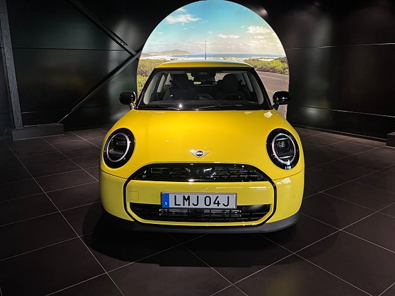 MINI Cooper C 2 of 12