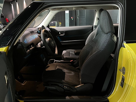 MINI Cooper C 6 of 12
