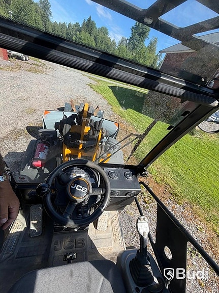 JCB Hjullastare 403 år 2020 Med tillbehör Pla... via auktion 18 of 27