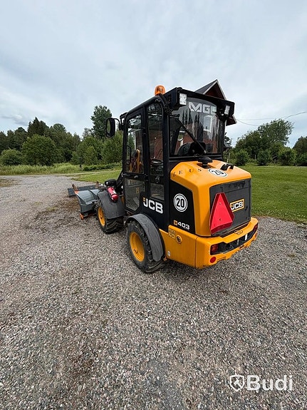 JCB Hjullastare 403 år 2020 Med tillbehör Pla... via auktion 4 of 27