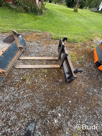 JCB Hjullastare 403 år 2020 Med tillbehör Pla... via auktion 9 of 27
