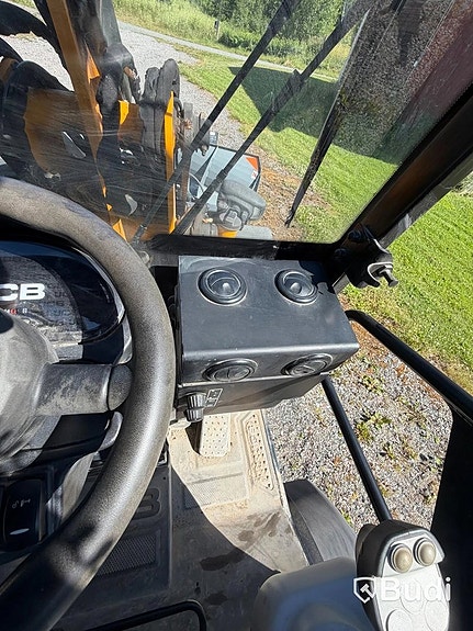 JCB Hjullastare 403 år 2020 Med tillbehör Pla... via auktion 20 of 27