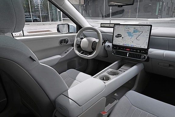 Hyundai IONIQ 8 of 12