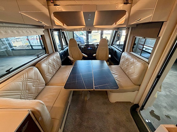 Bürstner Elegance I 910 G / Mercedes / ALDE / Hydraulben / AC / Lithium / iNDUS 11 of 30
