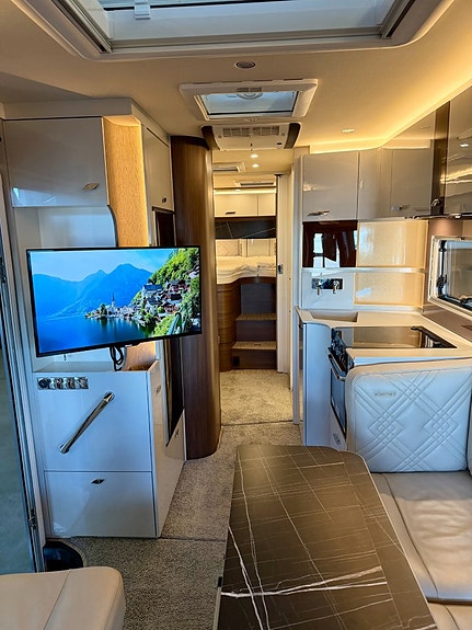 Bürstner Elegance I 910 G / Mercedes / ALDE / Hydraulben / AC / Lithium / iNDUS 15 of 30