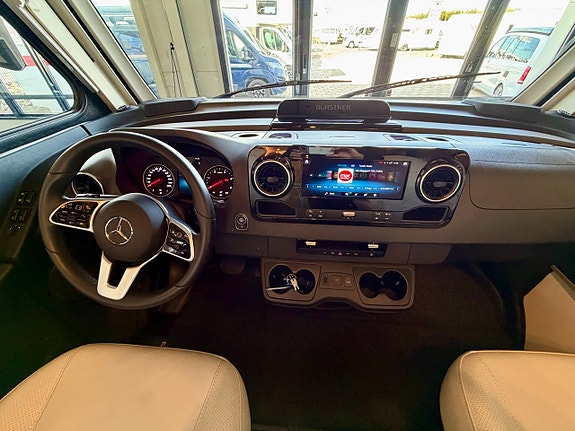 Bürstner Elegance I 910 G / Mercedes / ALDE / Hydraulben / AC / Lithium / iNDUS 30 of 30
