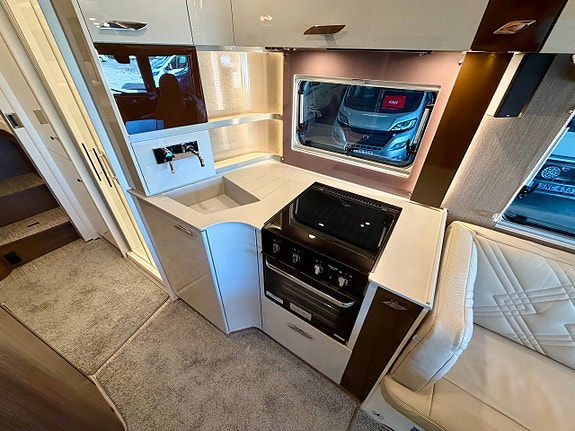 Bürstner Elegance I 910 G / Mercedes / ALDE / Hydraulben / AC / Lithium / iNDUS 16 of 30