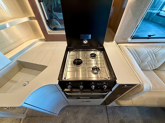 Bürstner Elegance I 910 G / Mercedes / ALDE / Hydraulben / AC / Lithium / iNDUS 26 of 30