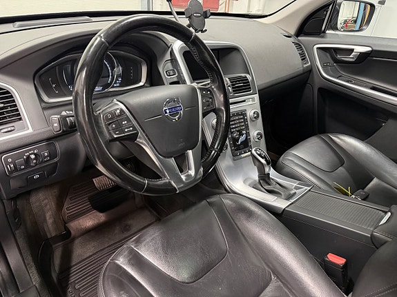 Volvo XC60 9 of 22
