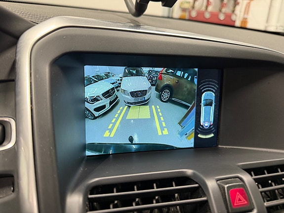 Volvo XC60 19 of 22