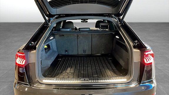 Audi Q8 10 of 20