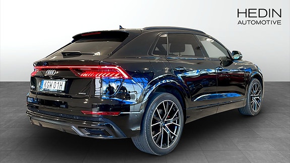 Audi Q8 2 of 20
