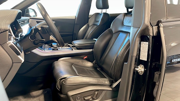 Audi Q8 14 of 20