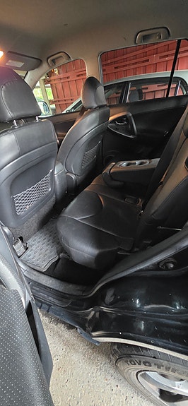 Toyota RAV4 9 of 9