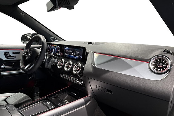 Mercedes-Benz GLA250 e 9 of 11