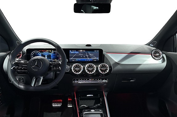 Mercedes-Benz GLA250 e 8 of 11