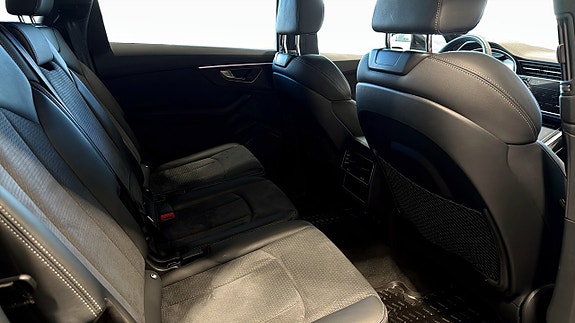 Audi Q7 5 of 22