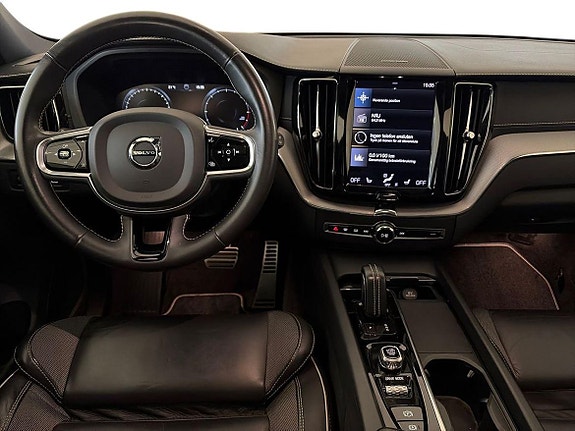 Volvo XC60 13 of 21