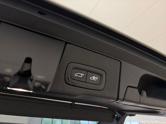 Volvo XC60 19 of 21