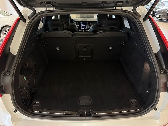 Volvo XC60 18 of 21