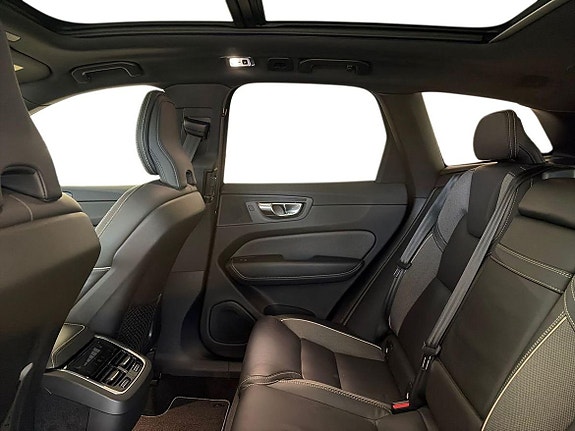 Volvo XC60 12 of 21