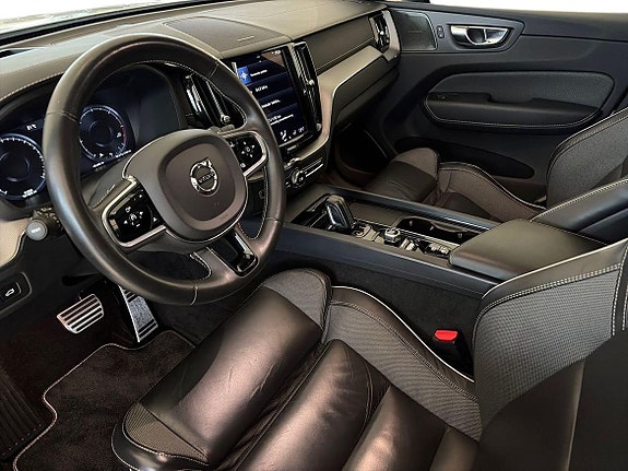 Volvo XC60 9 of 21