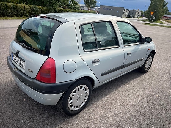 Renault Clio 4 of 6