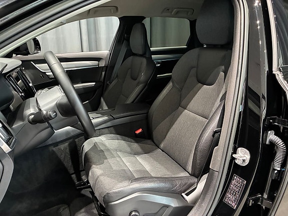 Volvo V90 Cross Country 8 of 20
