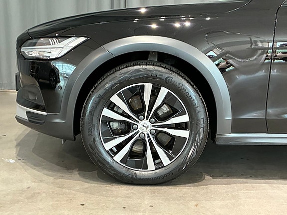 Volvo V90 Cross Country 7 of 20