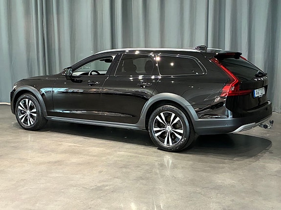 Volvo V90 Cross Country 6 of 20