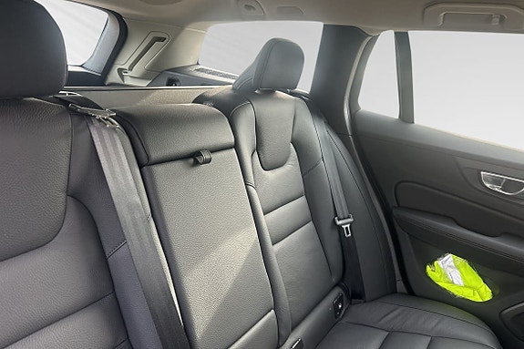 Volvo V60 13 of 14