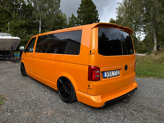 Volkswagen Caravelle 3 of 11