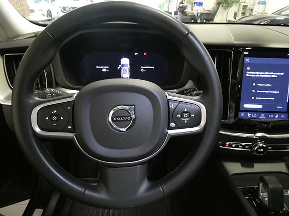 Volvo XC60 12 of 21